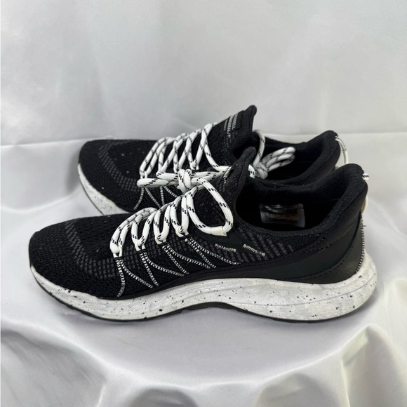 Merrell Women's Black/White Bravada 2 Performance Mid Hikers NIB Outdoor 8.5 - Picture 11 of 12